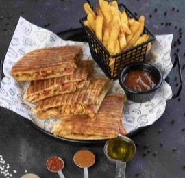 TAVUKLU BAZLAMA TOST